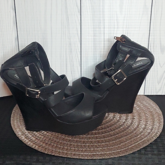 Mossimo Supply Co Black Wedge Sandals with Ankle Strap - Picture 3 of 8